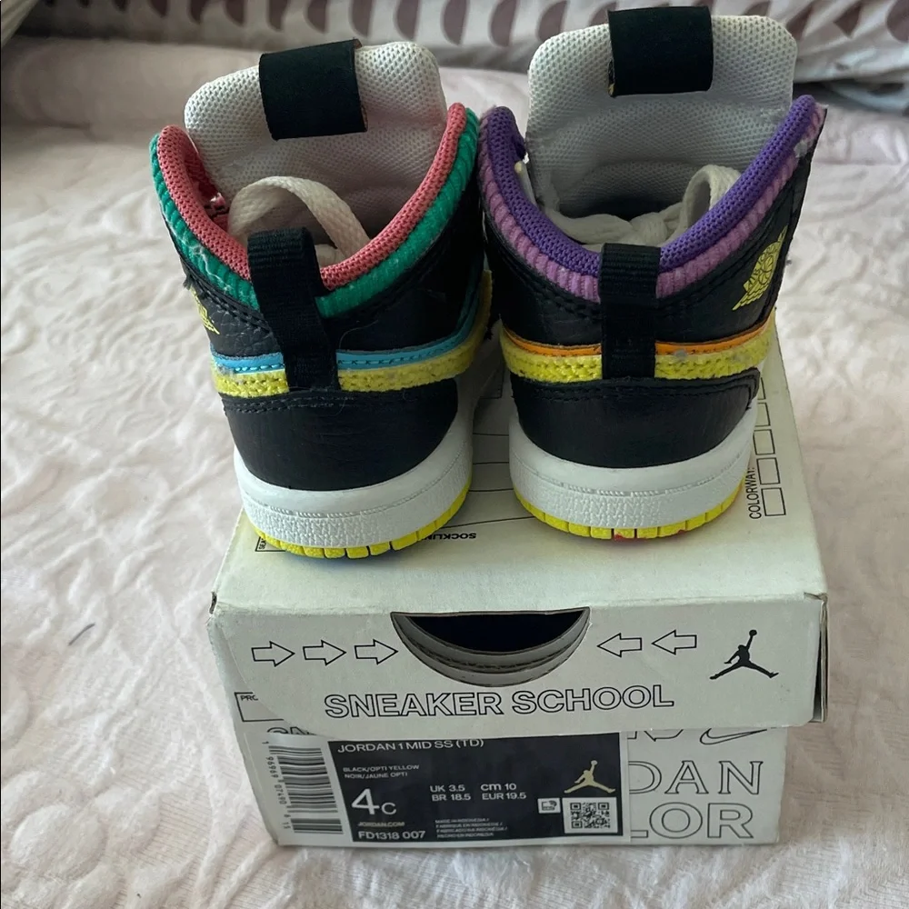 4C Jordan color me design - Picture 4 of 8